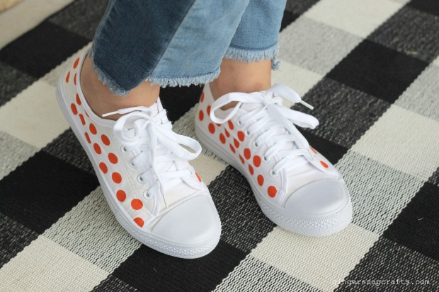 Ginger Snap Crafts Diy Polka Dot Shoes With The Cricut Easypress Mini