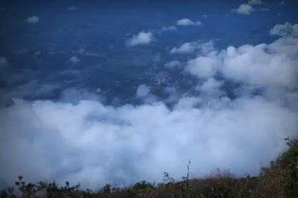 7 Puncak Gunung Tertinggi Di Indonesia