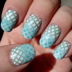 cross criss nails minty