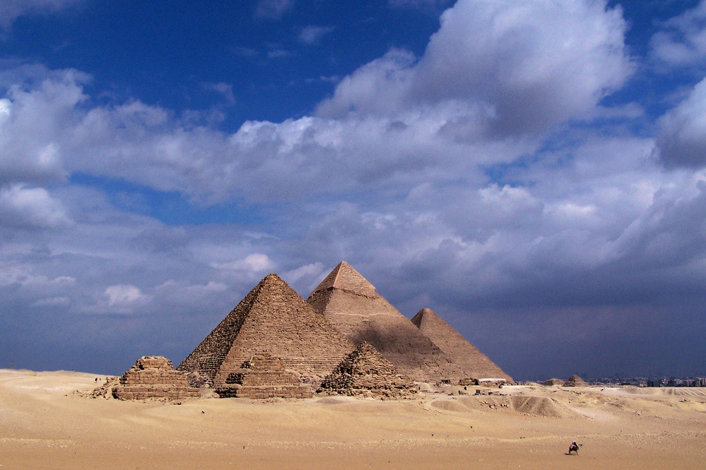 pyramids cairo egypt
