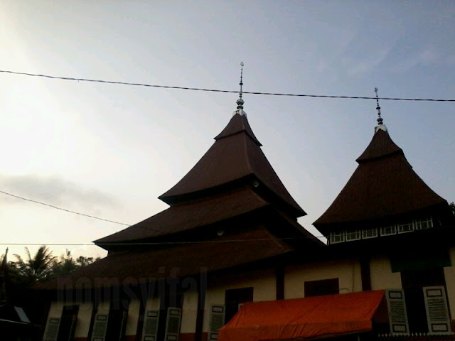 Masjid Ishlah Tampak dari luar 3