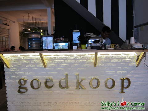 een miljoen Minister Verknald Selby's Food Corner: Goedkoop - Warung Kopi Belanda