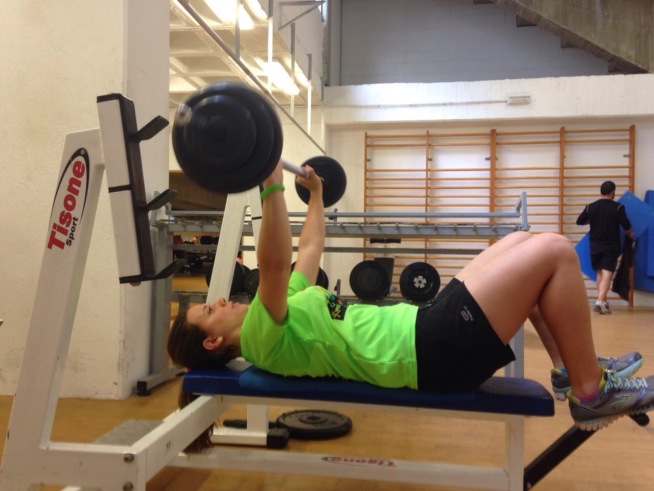 24 SECONDS TO LEARN Exercises to do in the gym Bench Press (II)