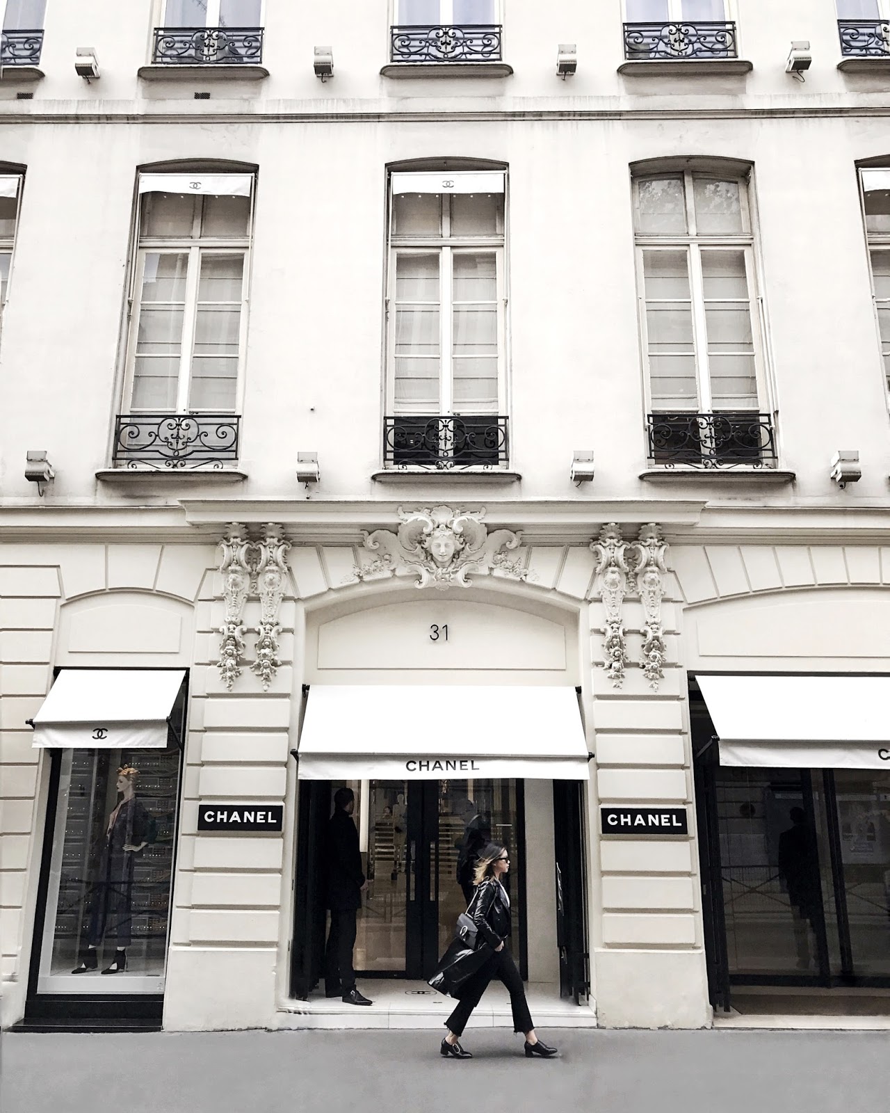 Paris City Guide For Bloggers and Instagrammers - Modern and Luxe