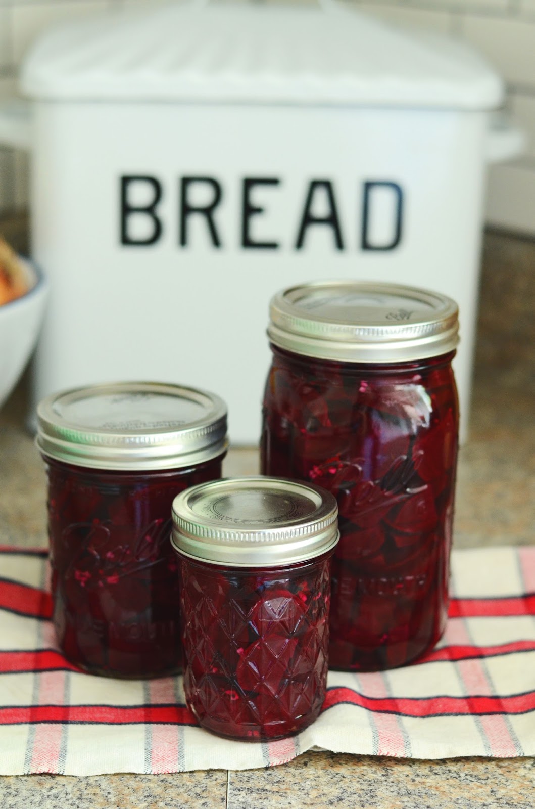 natalie creates quick & easy pickled beets
