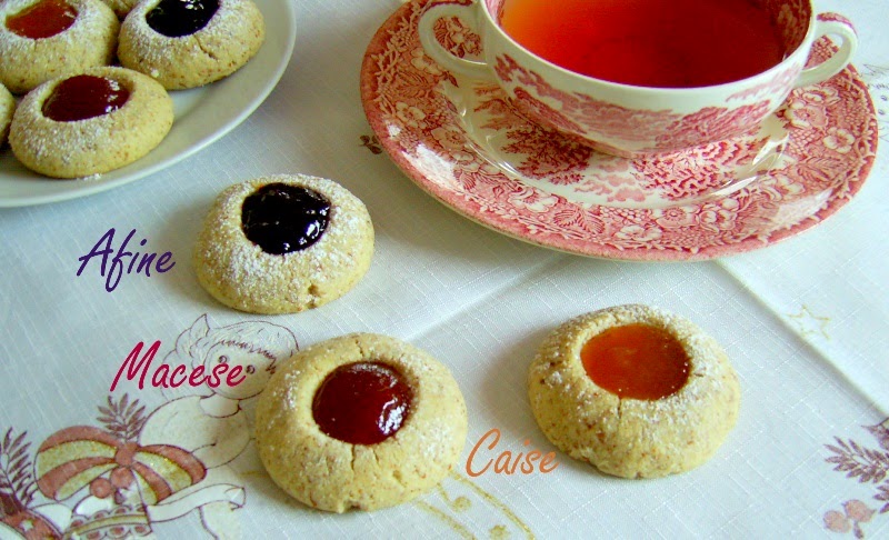 Fursecuri "amprenta" cu gem - Thumbprint cookies