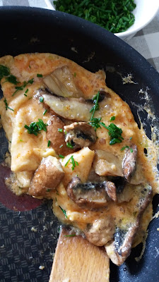 Omelette bien moelleuse aux galipettes! Omelette aux galipettes