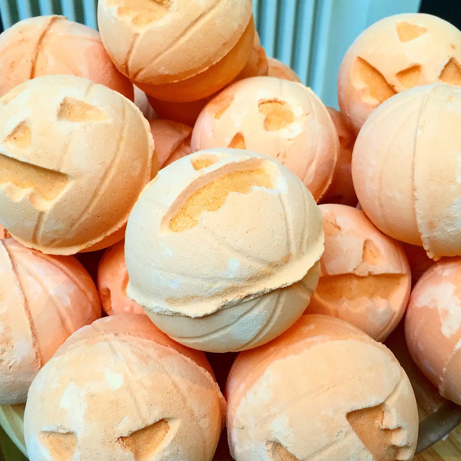 All Things Lush UK Pumpkin Bath Bomb