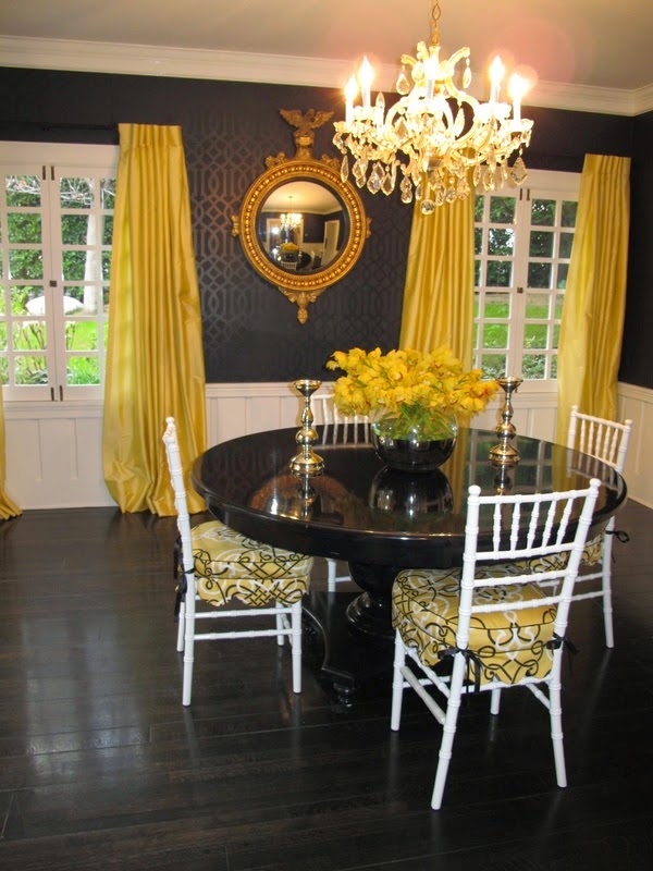 Dining room in black and yellow