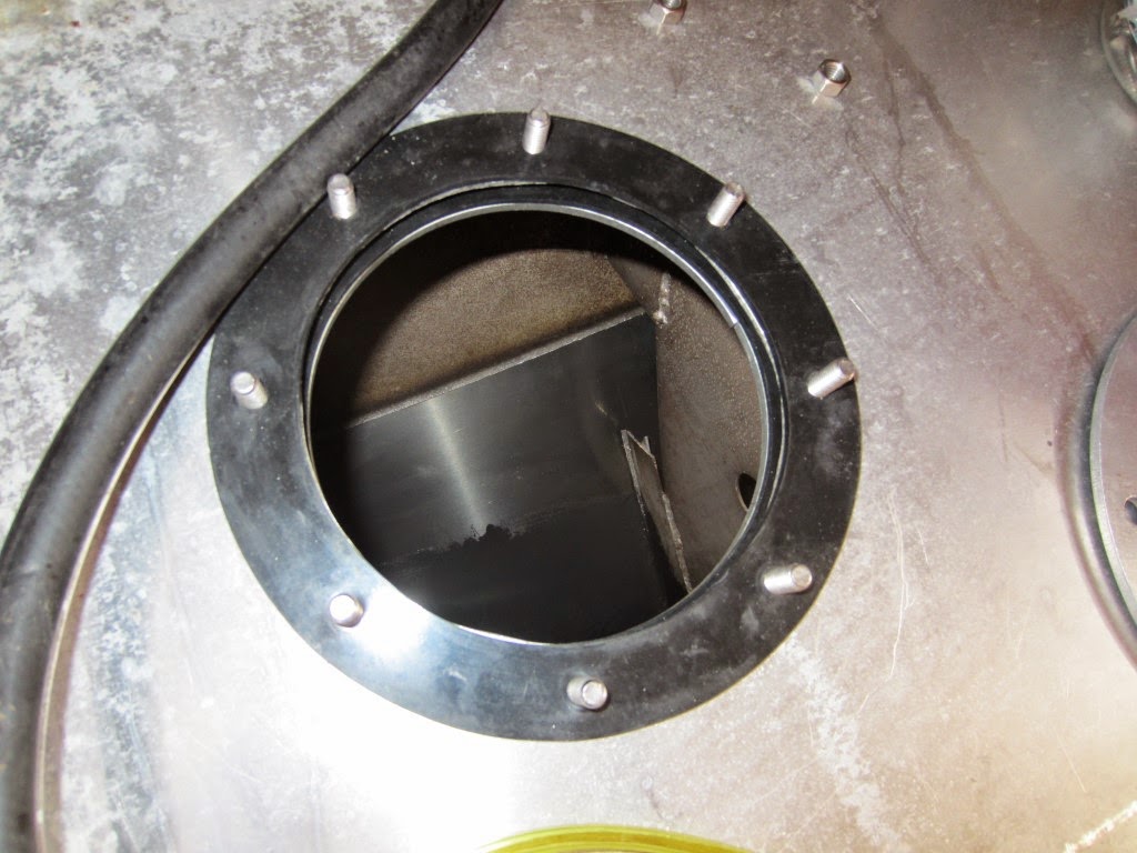 Life Aboard Bliss Fuel Tank refurbishment