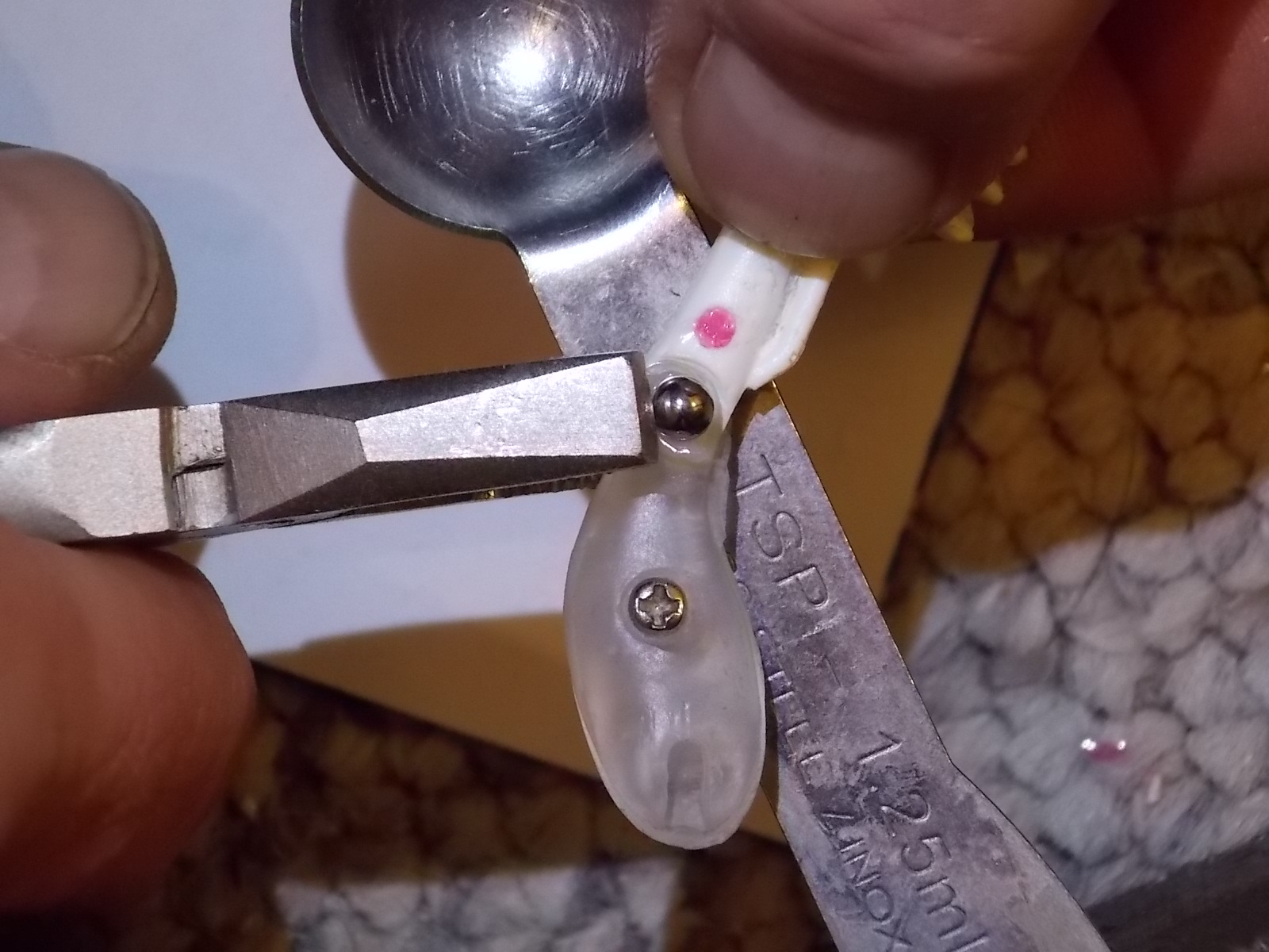 HOMEWORLD How To Tighten Rivets At Home