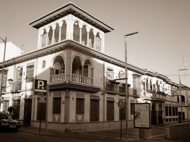 ARMILLA EN EL RECUERDO El Hogar del Pensionista, la Biblioteca Pública Municipal y la Casa de ARMILLA EN EL RECUERDO El Hogar del Pensionista, la Biblioteca Pública Municipal y la Casa de