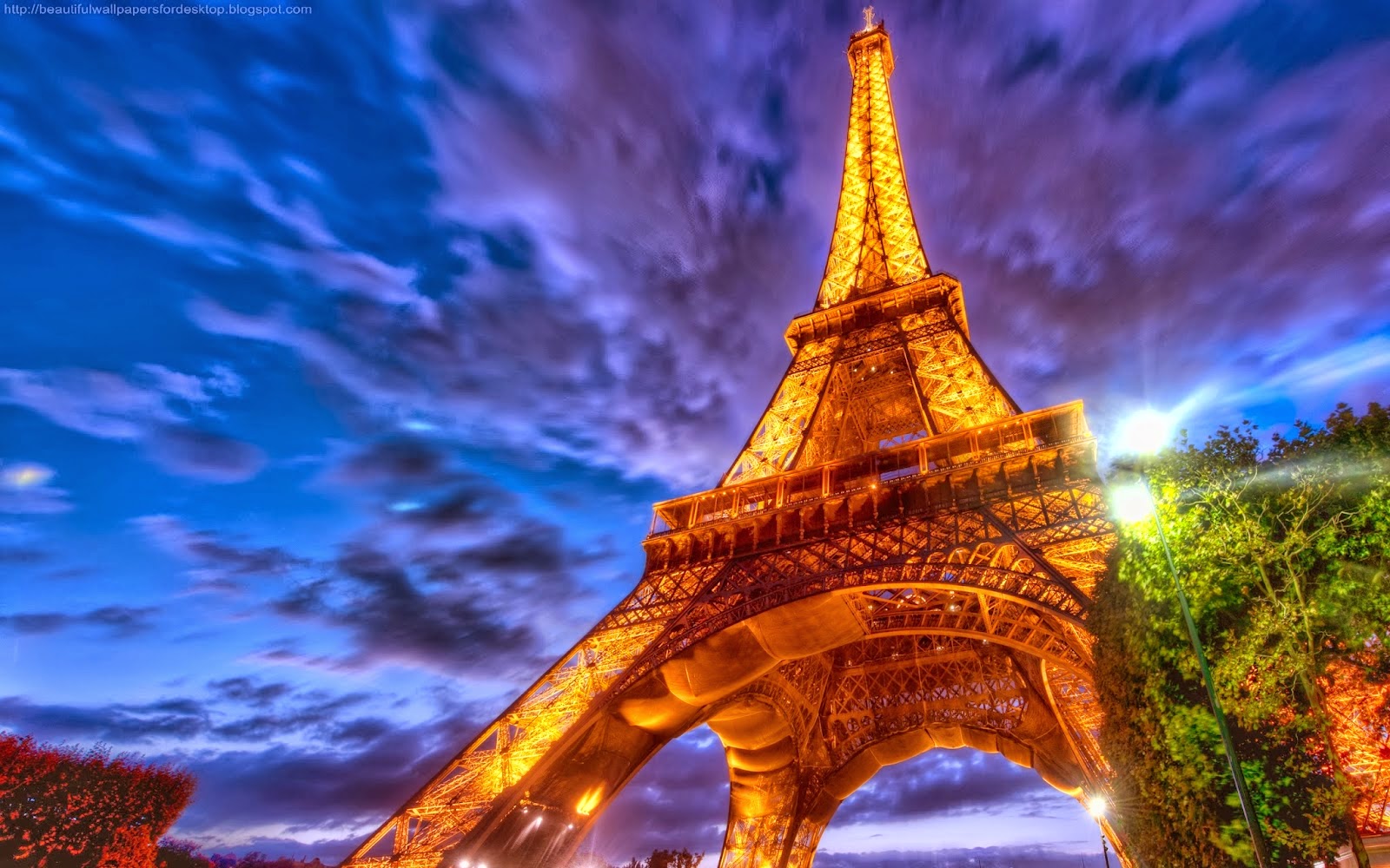 Beautiful Wallpapers: Eiffel Tower Wallpaper For Walls