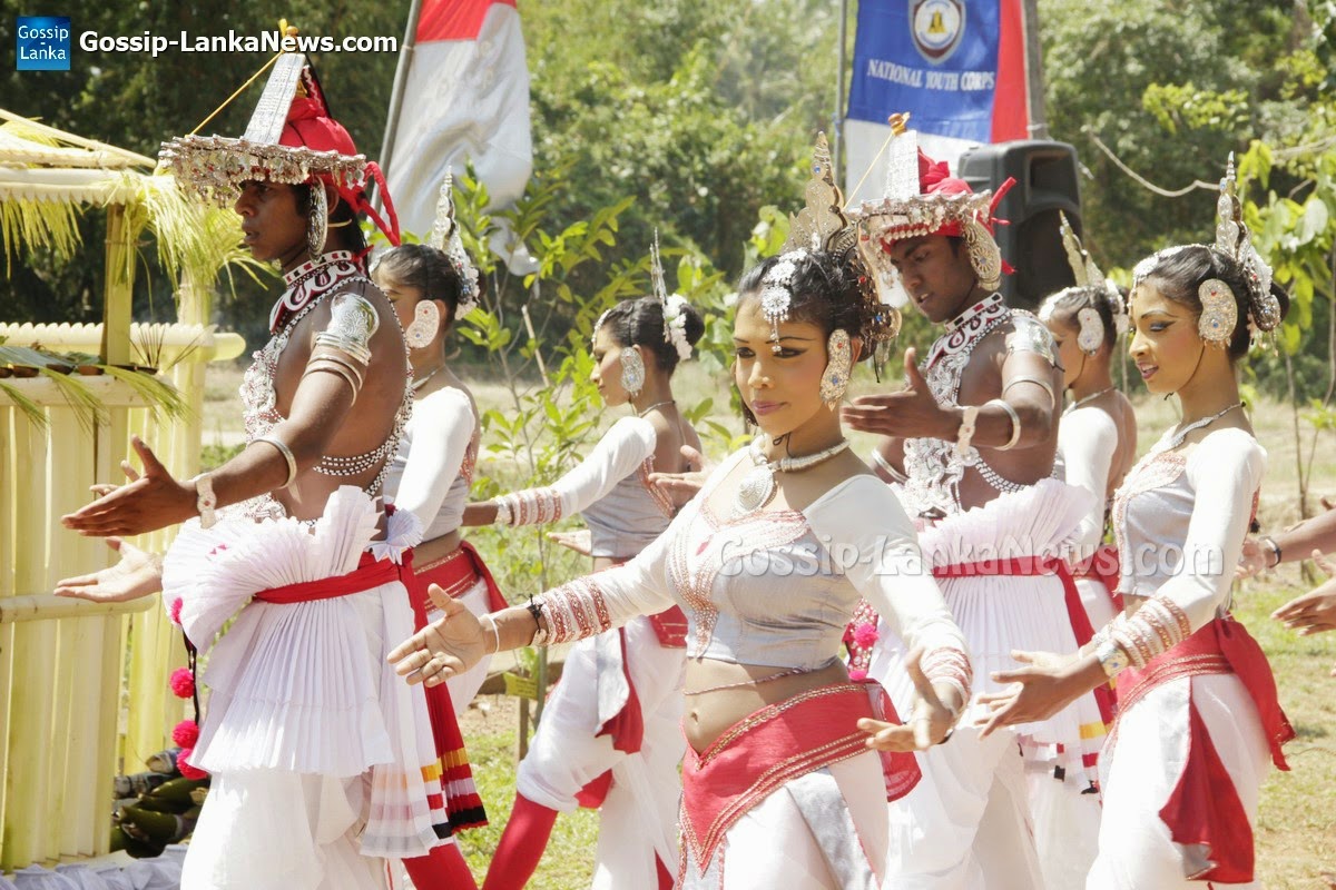 National Youth Corps 'Ves' Ceremony | Gossip - Lanka News Photo Gallery ...