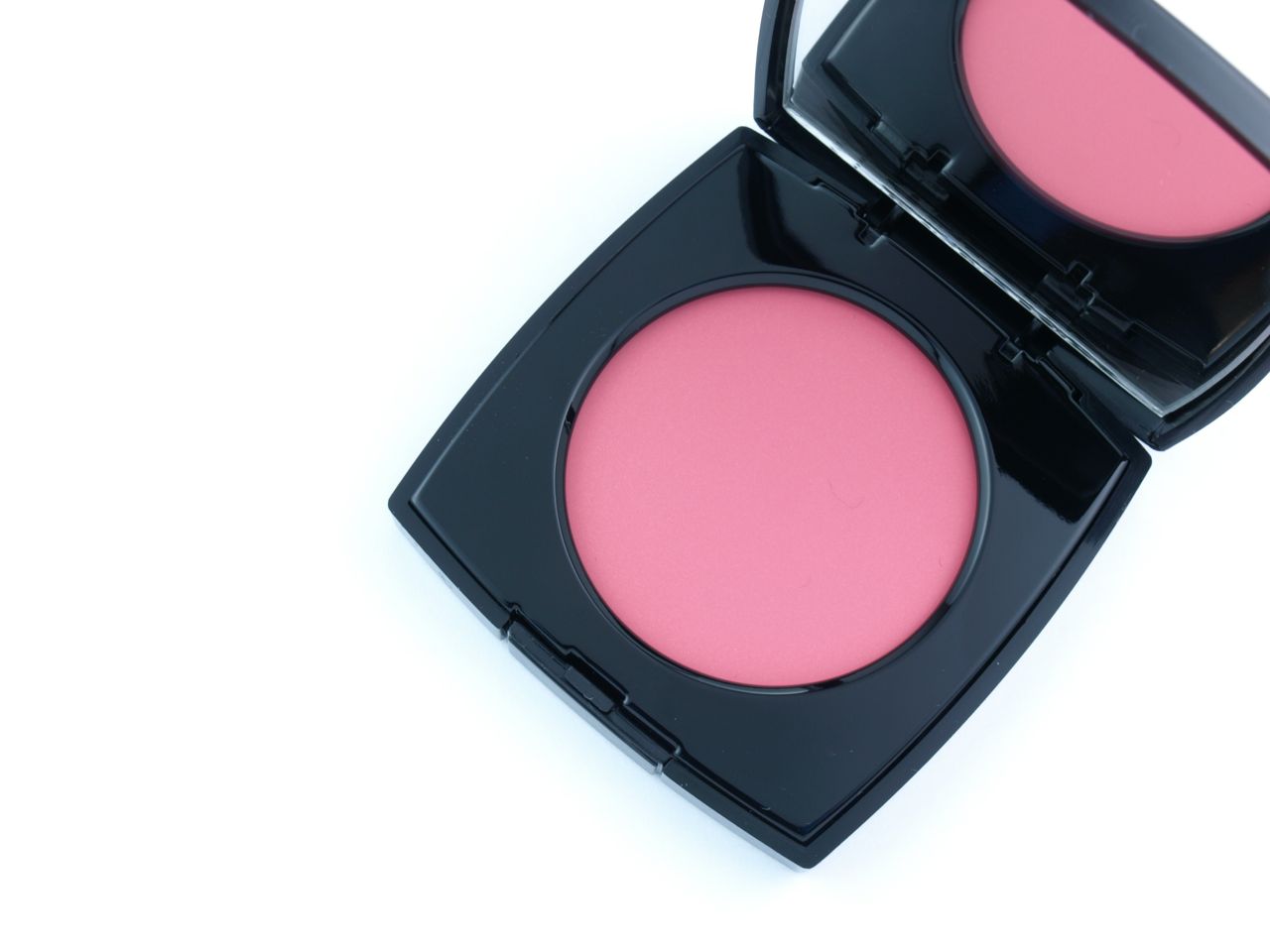 Review & Swatches: Chanel Cruise Makeup 2017 Les Beiges Healthy Glow Blush  Stick
