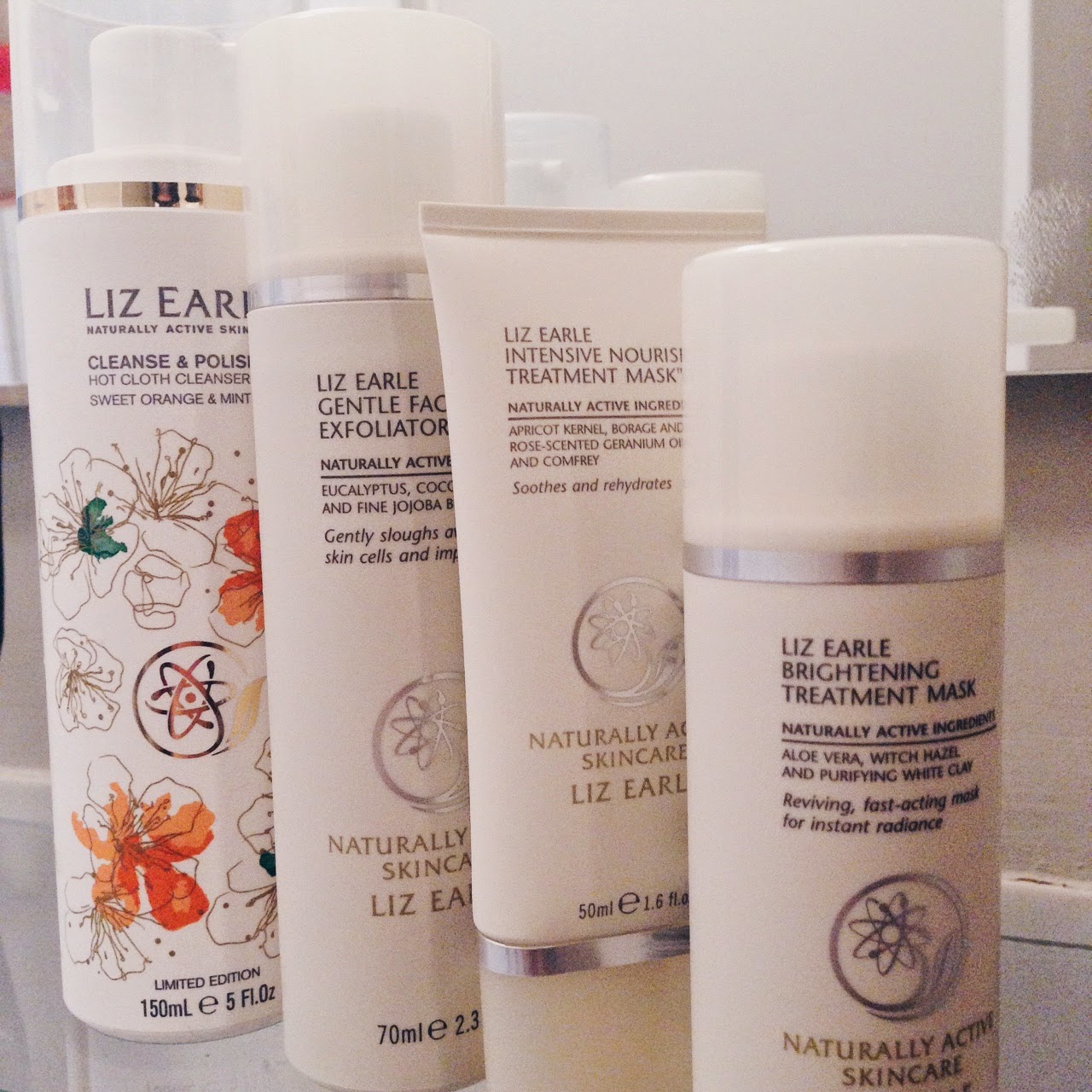 liz earle daily eye repair