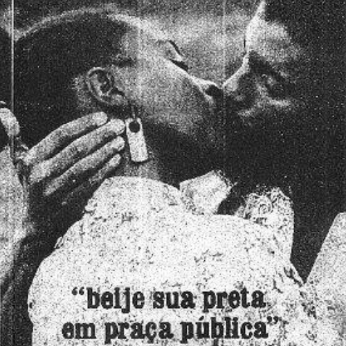 Aquele reflitão.: Beije sua preta em praça pública.