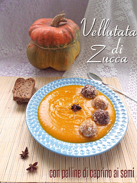 vellutata di zucca con palline di caprino ai semi