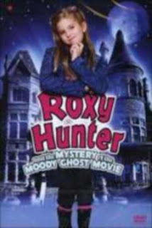 Roxy Hunter y el Misterio del Fantasma en Español Latino