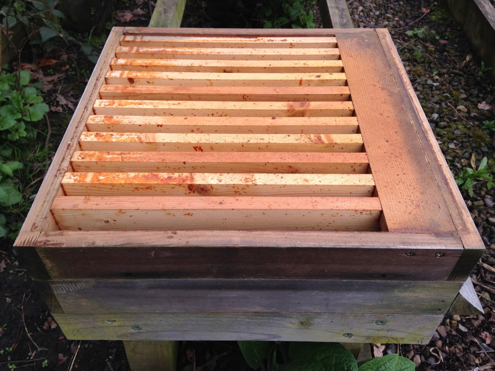 TrogTrogBee The slatted rack revisited