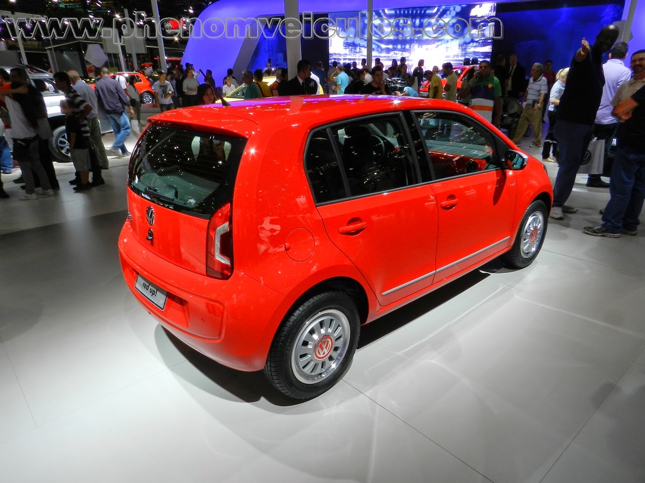 Volkswagen Up RedUp - Fotos e vídeo do veículo Apresentado no Salão do