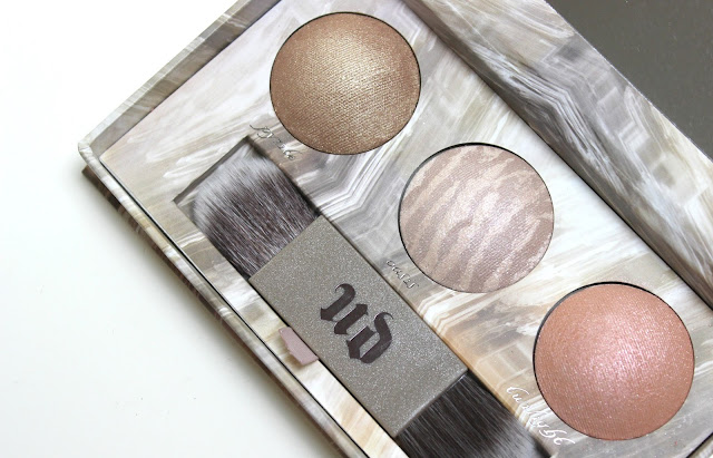 Urban Decay Naked Illuminated Trio Shimmering Powder for Face and Body Urban Decay Naked Illuminated Trio Shimmering Powder for Face and Body Review