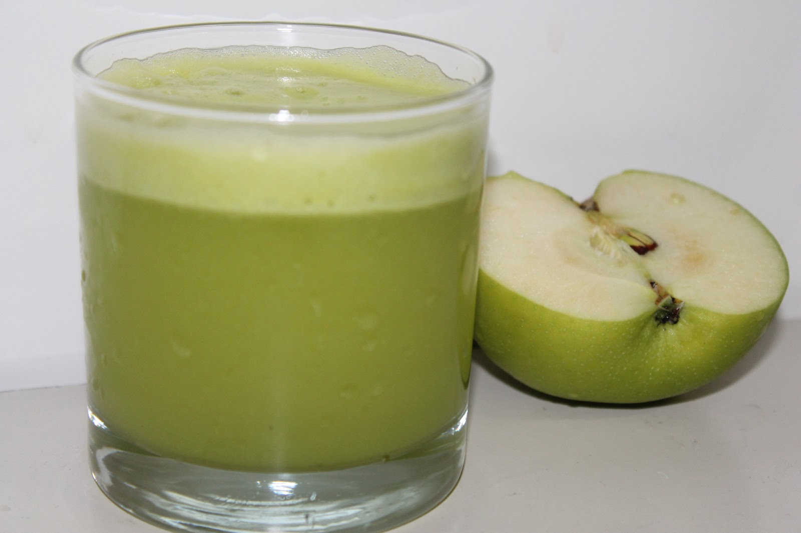 Mely's kitchen Green Apple Juice