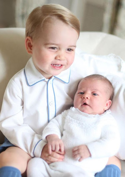 Kensington Palace on Saturday released the first official portrait of Prince George and his new sister Princess Charlotte. It was taken by Kate Middleton in mid-May. 