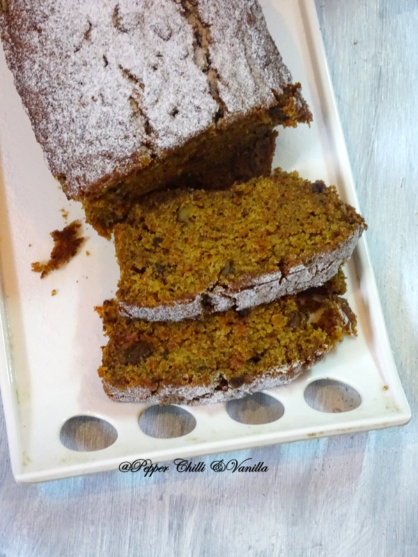 sugar free carrot and dates cake/loaf