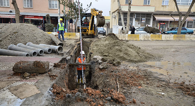 DİSKİ, Çınar’ın altyapısını yeniliyor DİSKİ, Çınar’ın altyapısını yeniliyor