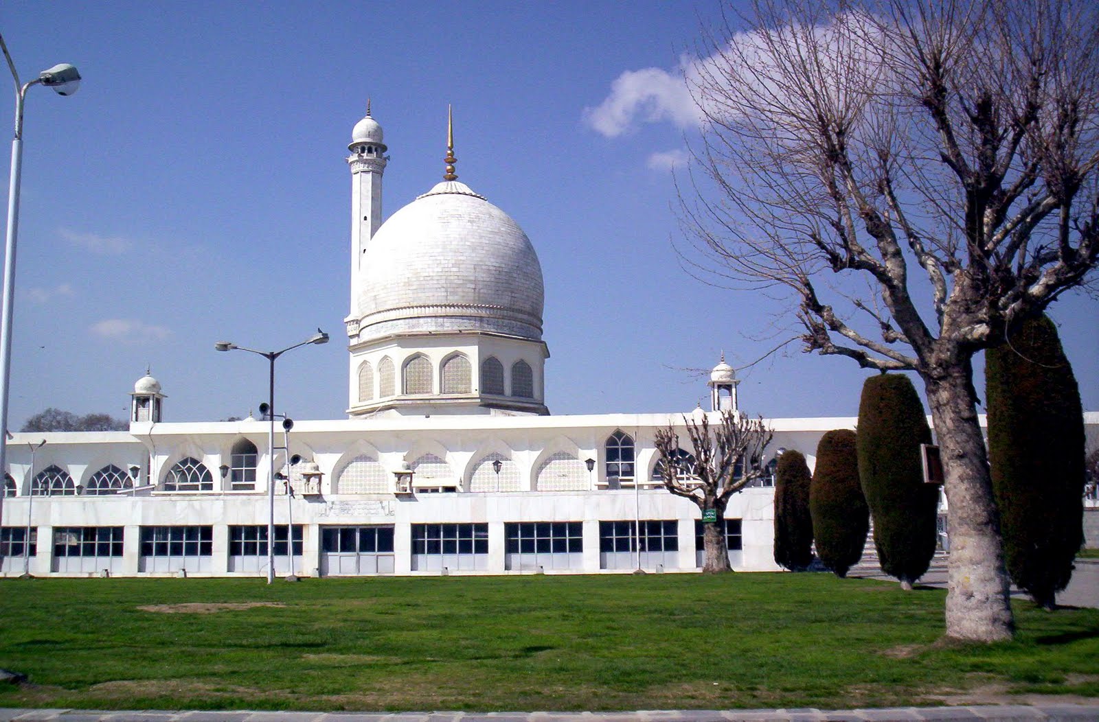 kashmir Historical place Hazratbal Shrine