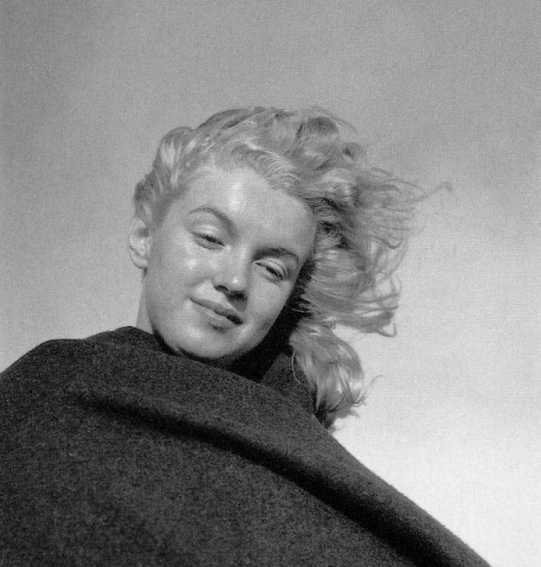 Fotos "algo olvidadas" Marilyn Monroe Marilyn-Monroe-1946-16