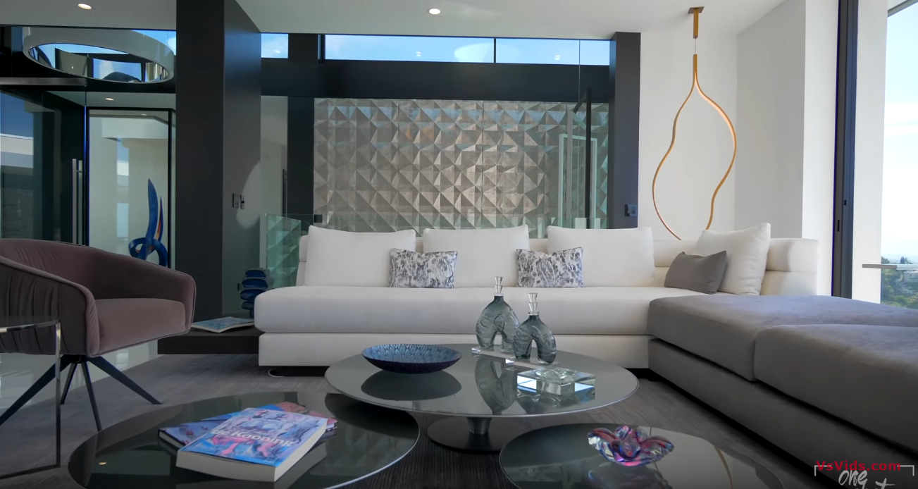 36 Photos vs. $22,500,000 | Holywood Hills Mega Mansion | Los Angeles - Luxury Home & Interior Design Tour 36 Photos vs. $22,500,000 | Holywood Hills Mega Mansion | Los Angeles - Luxury Home & Interior Design Tour