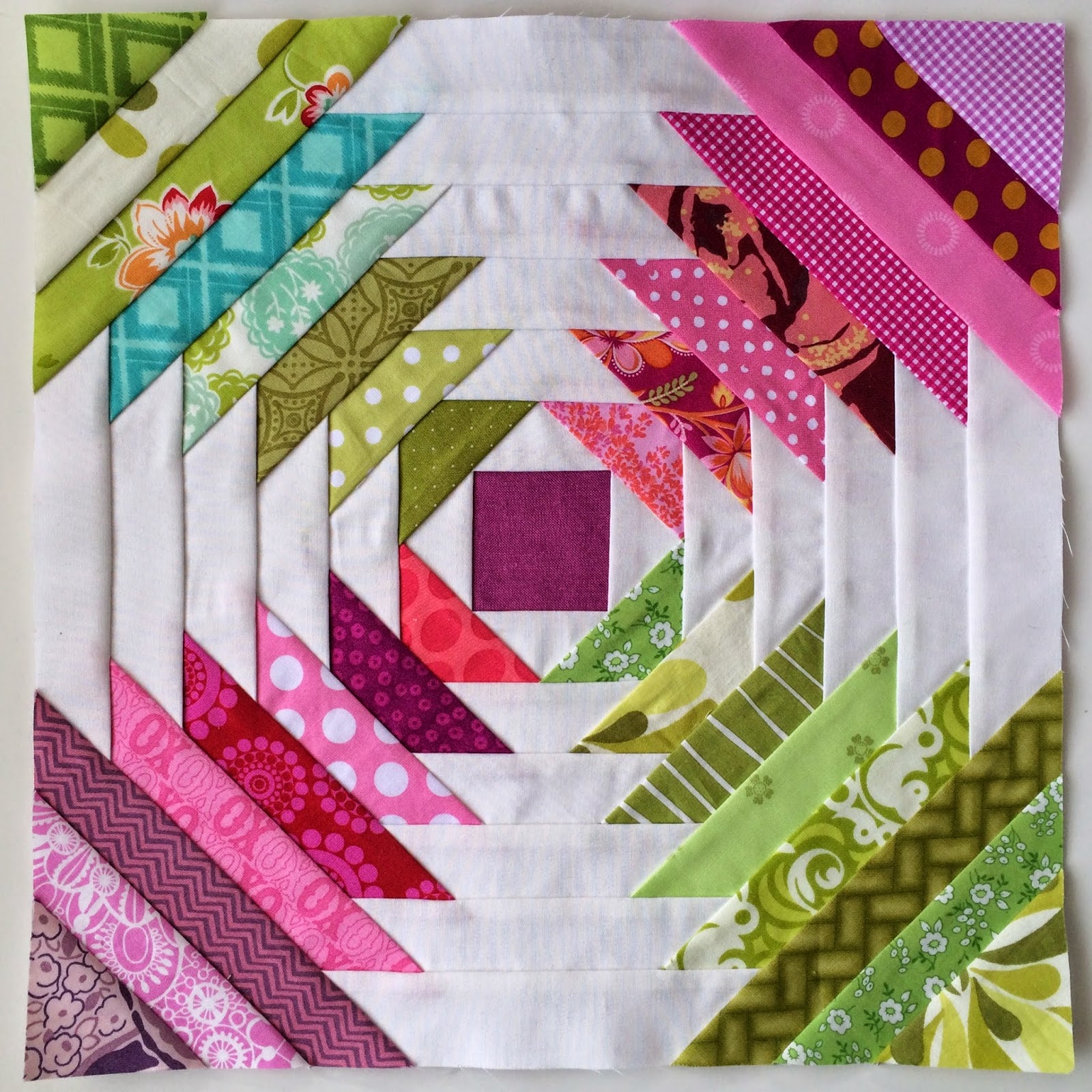 Tutoriales de Patchwork PIÑA LOG CABIN