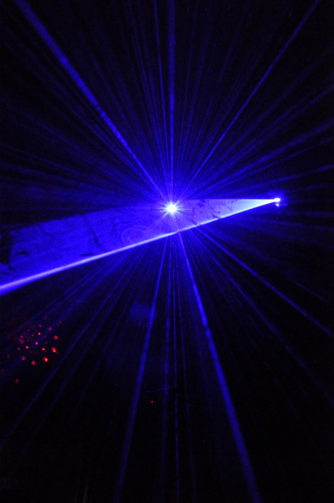 electronica-tlaquepaque-laser-azul
