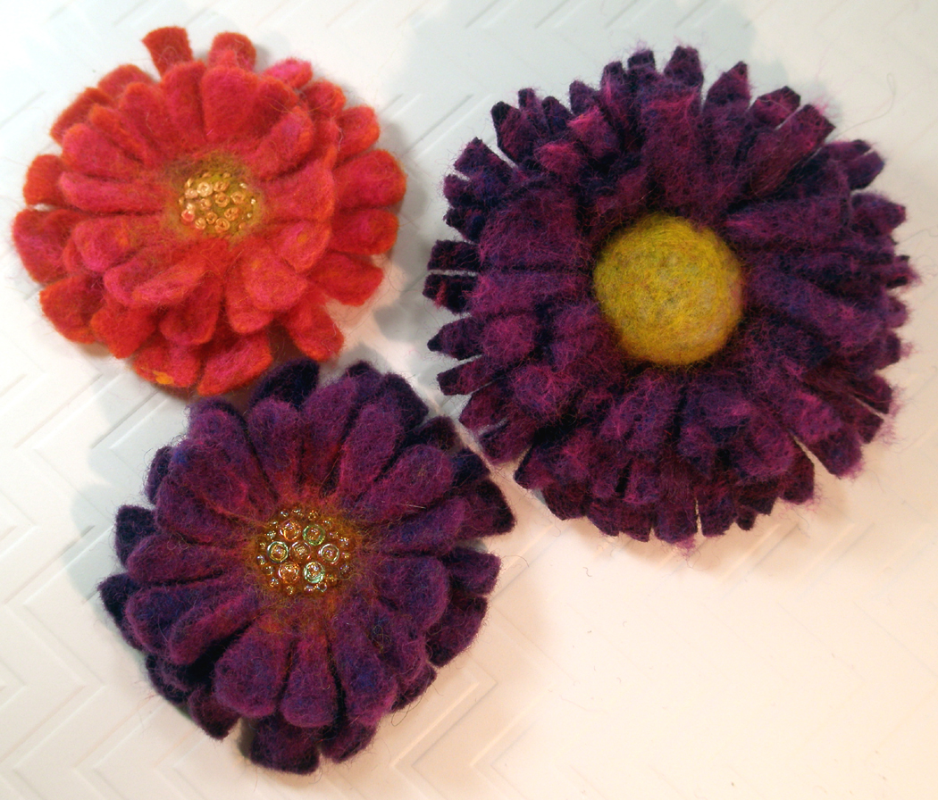 fiberluscious Easy and Fun Wool Flower Tutorial and Wool Giveaway!