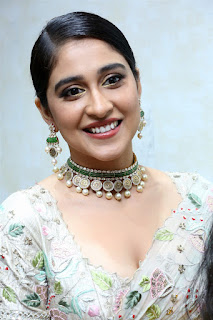 Actress Regina Cassandra Stills At Kalasha Jewels Signature Bridal Lounge Launch Actress Regina Cassandra Stills At Kalasha Jewels Signature Bridal Lounge Launch