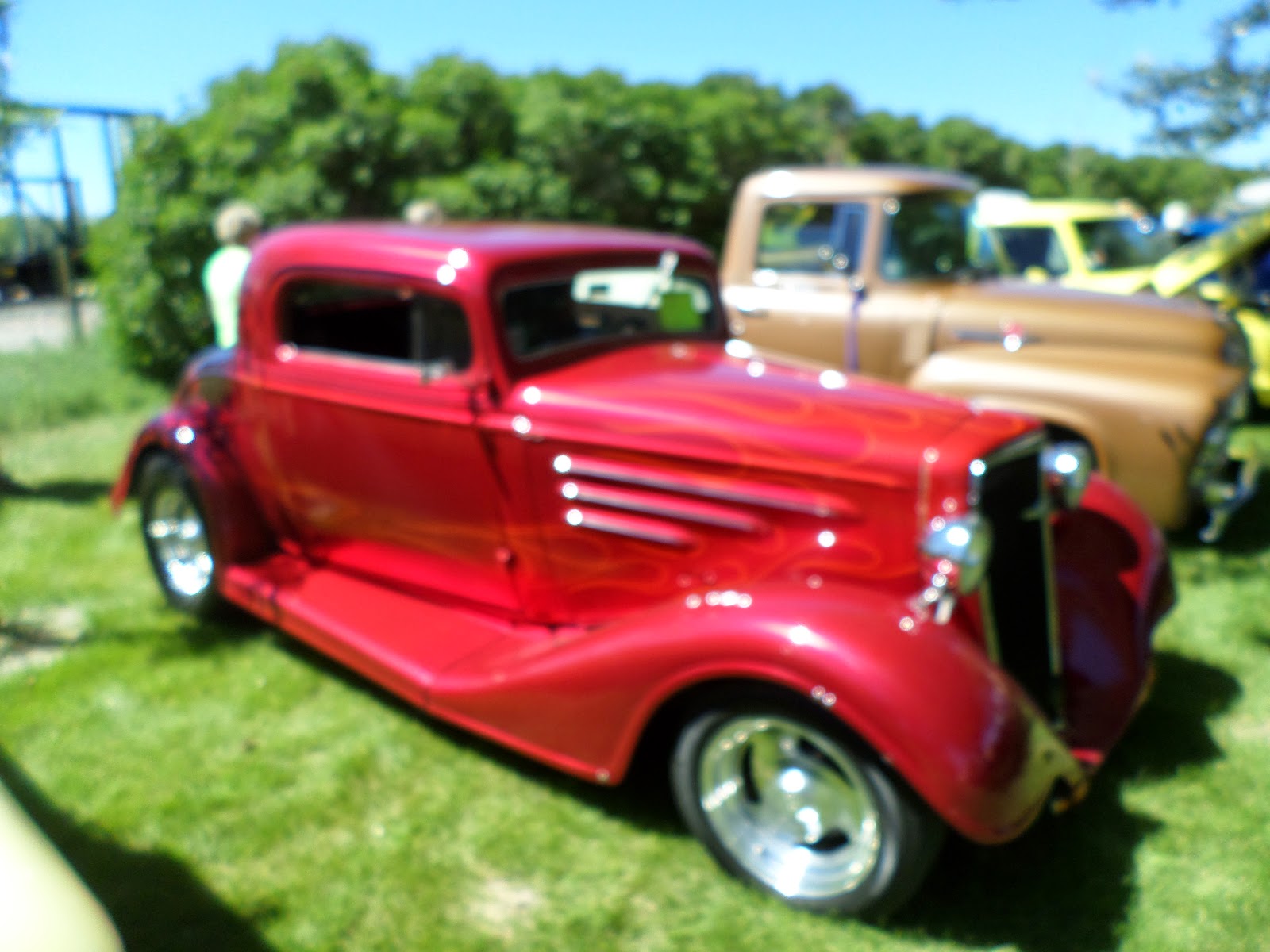 Reel Rods Inc. SHOP UPDATE Whitehall car show photos