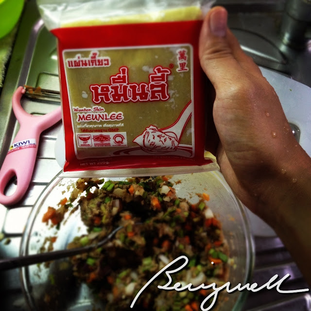 Making Pork Wonton Making Pork Wonton