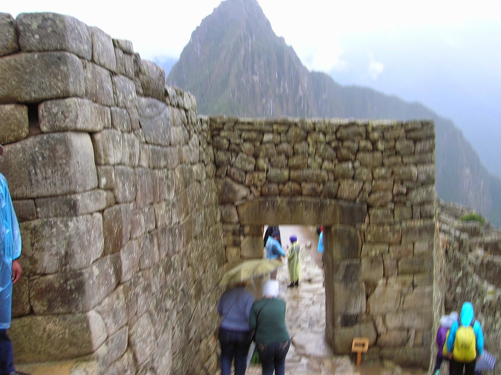 Lluvia en Machu Picchu Perú, La vuelta al mundo de Asun y Ricardo, round the world, mundoporlibre.com