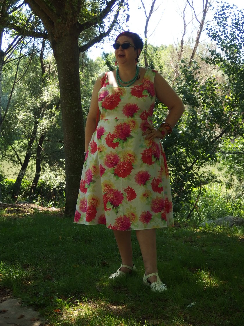 Señora Allnut: new dress, once more
