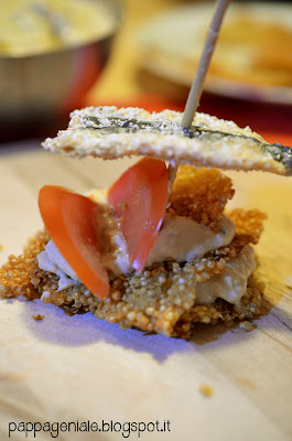 gallette croccanti di quinoa, hummus e sarde!