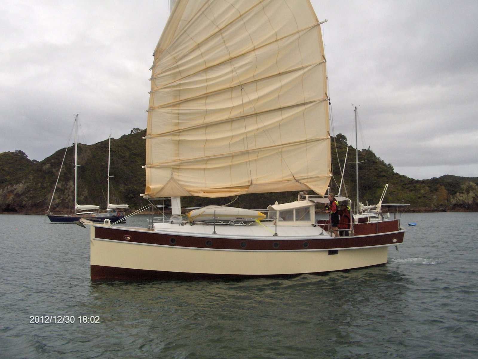 Gary underwood boat design A sailboat hatch