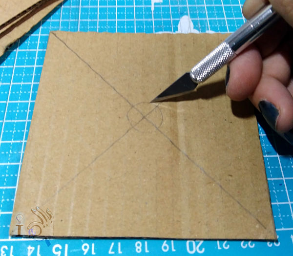 cortado-centro-cartón-Ideadoamano