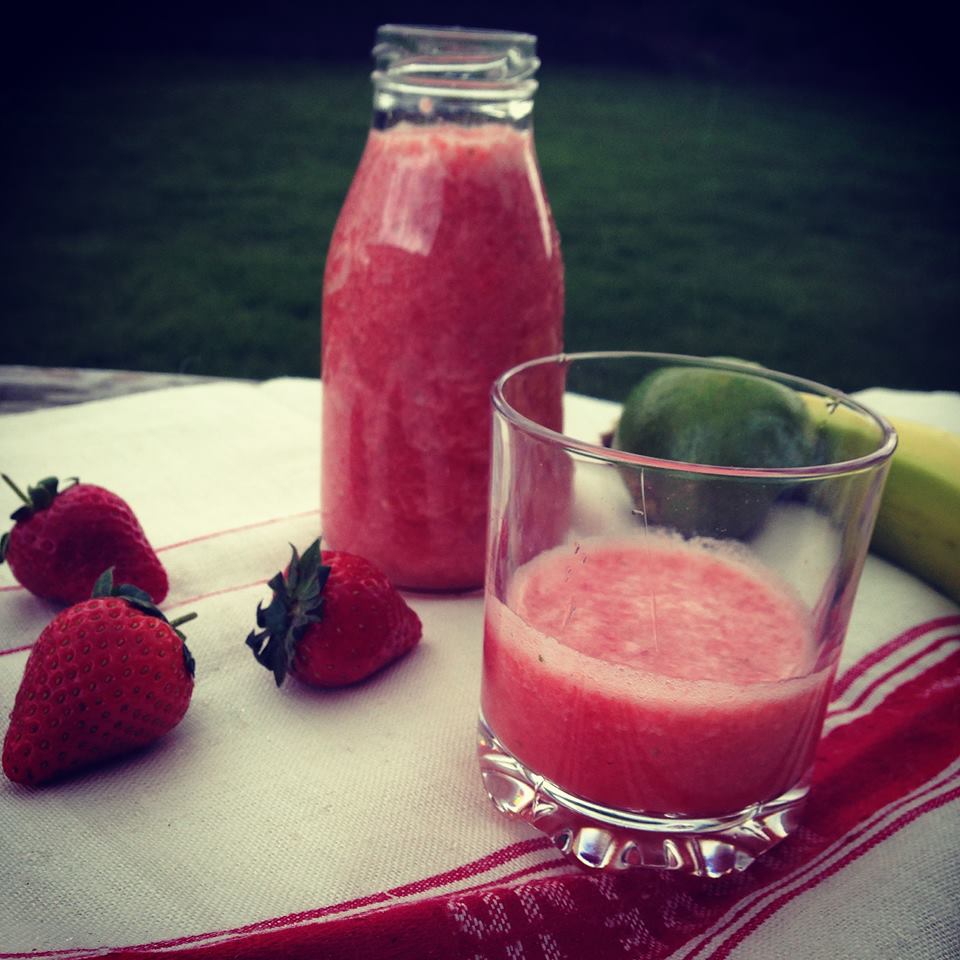 dishes4ibs Healthy, Low Fodmap Strawberry, Banana and Lime Smoothie