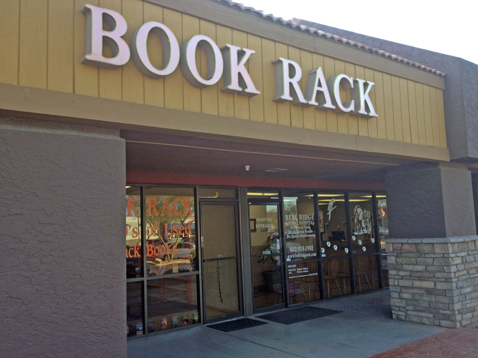 LitPool: On tour: Book Rack