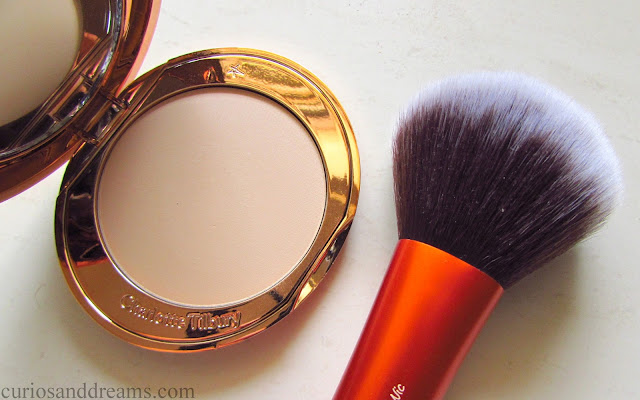 Charlotte Tilbury Airbrush Flawless Finish Skin Perfecting Micro-Powder review