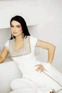 Pakistani Actress ~ The Fashion Maza