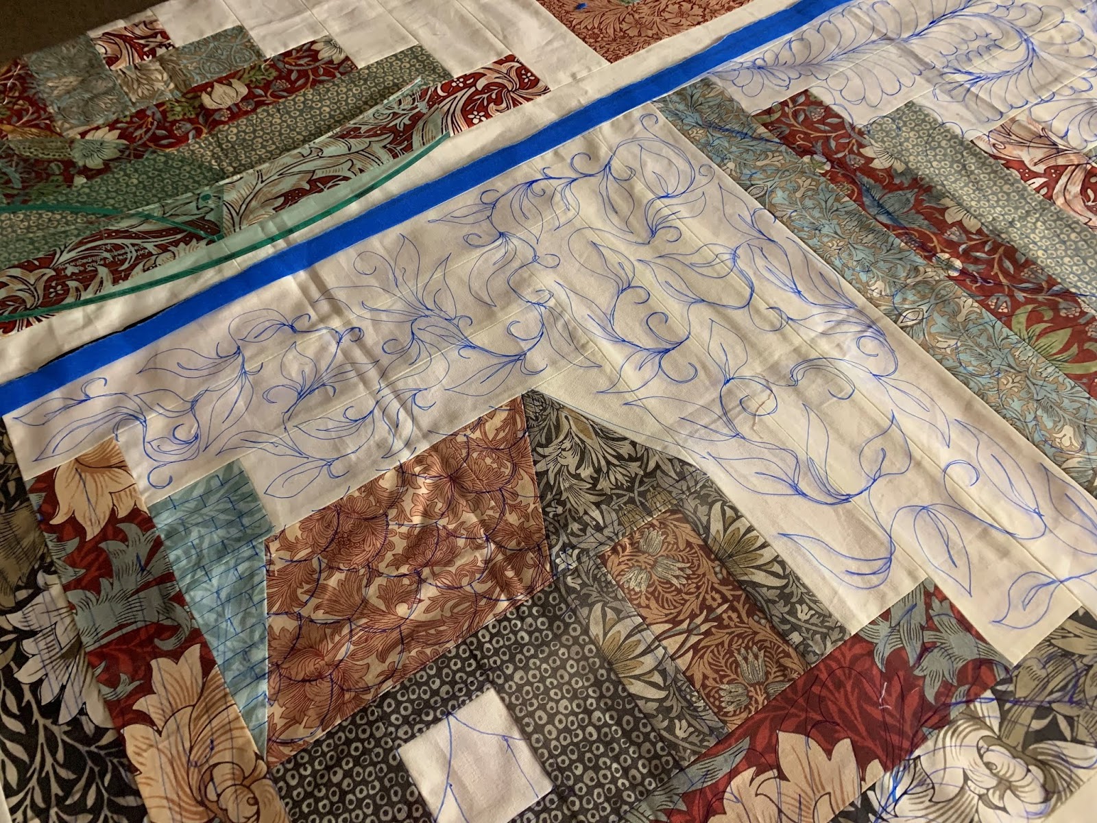 Sue Daurio's Quilting : June's Home and Hearth Log Cabin