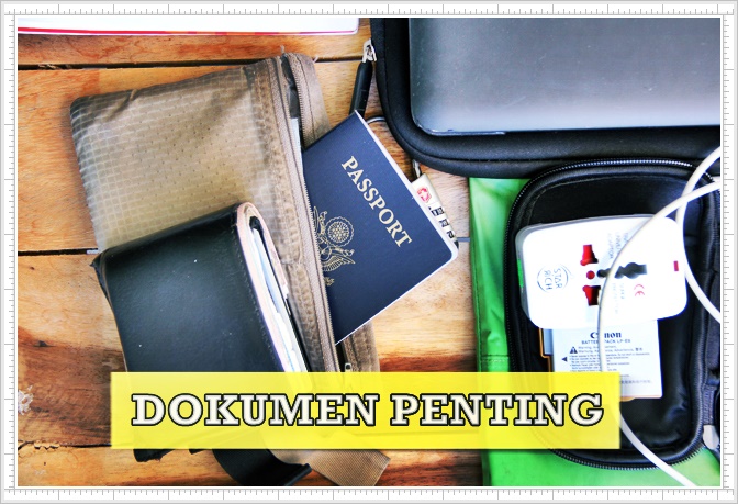gambar perlengkapan wajib saat traveling jauh